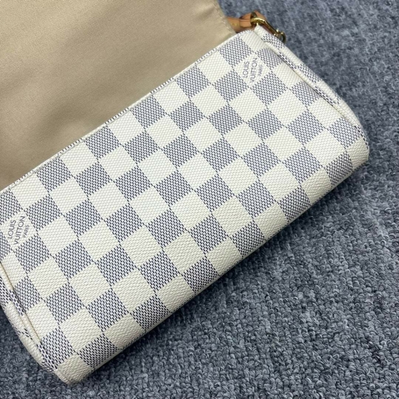 Auth Louis Vuitton Favorite MM White Damier Azur Shoulder Bag 835-110524 - Picture 13 of 16